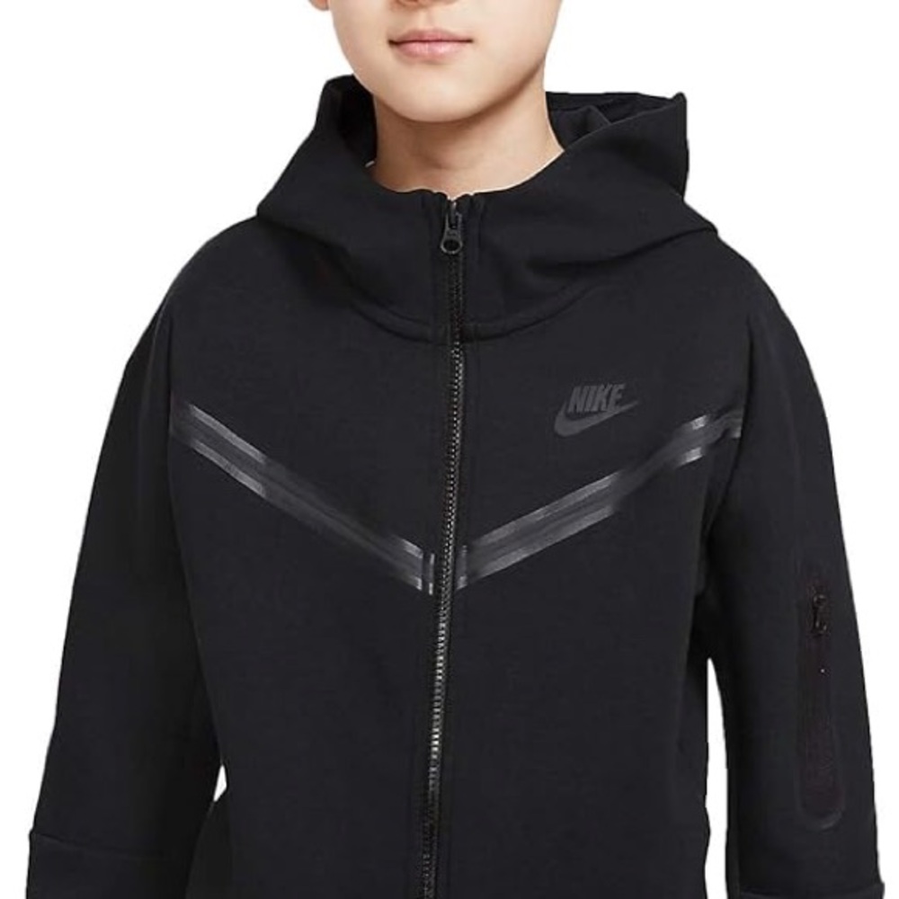 Black Nike tech | size YL